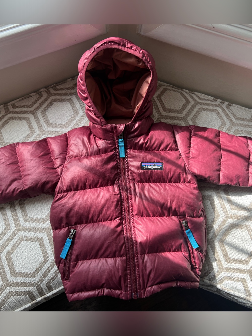 Patagonia Kids/ Baby Girl Maroon Hi-Loft Down Jacket size 6-12 months